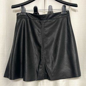 SANCTUARY CLOTHING Black  Mini Skirt. Faux Leather. Size M